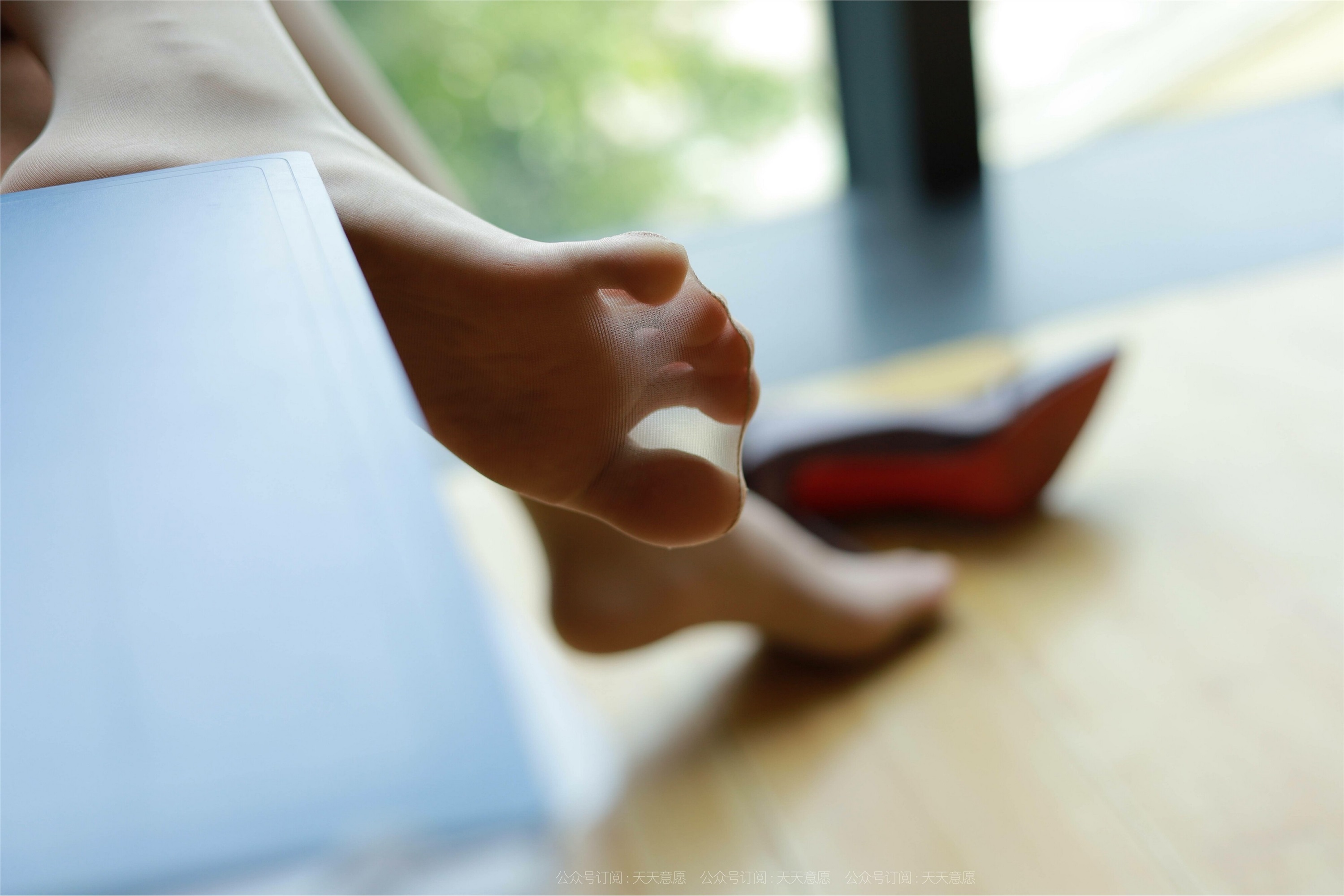 IESS异思趣向  2021.09.05 丝享家910：小婕《美腿业务员》